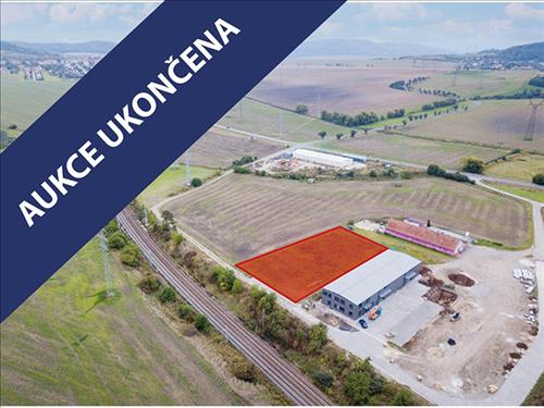 Prodej pozemku 2481 m2 se stavebním povolením na halu v Hradčanech u Tišnova